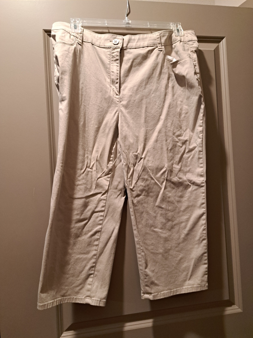 Chico's Beige Cropped Ankle Pants